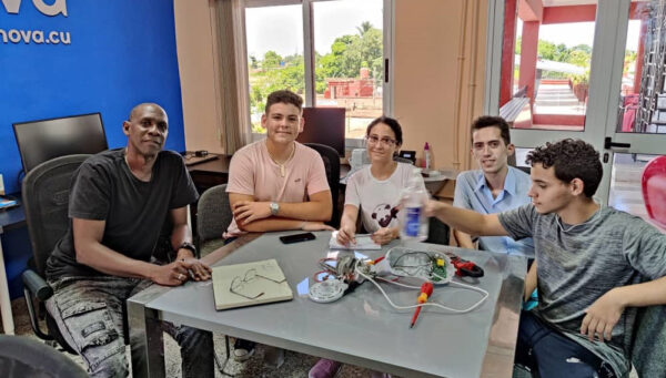 IUP Rafael Guerra Vives Students visit RENOVA’s headquarters