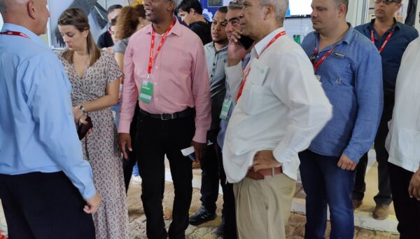 Visit of the President of the Chamber of Commerce of the Republic of Cuba and other leaders, RENOVA S.U.R.L. stand at FIHAV 2022.