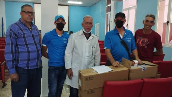 Donation to the Hospital Clínico Quirúrgico 10 de Octubre, Havana.