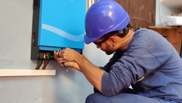 The installation of a photovoltaic solar system begins at the Office of the Historian of the City of Camagüey.
