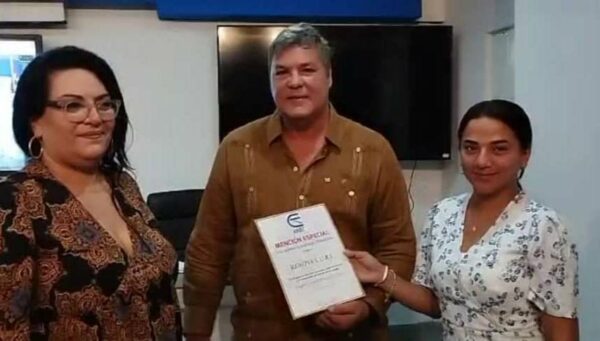 RENOVA S.U.R.L. receives recognition from the National Association of Economists and Accountants of Cuba.
