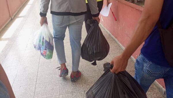 Delivery of donations to Camagüey Pediatric Hospital and Evacuation Center.