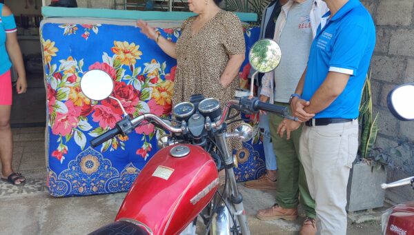 New delivery of donations to those affected by the heavy rains in Camagüey.