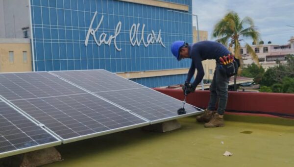 Instalación de Sistema solar fotovoltaico en el bufete LEX S.A.