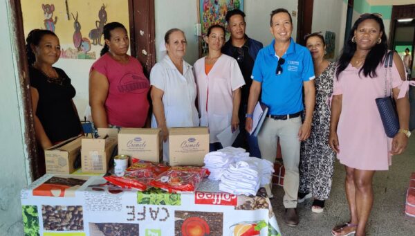 Delivery of donations to special education centers in Camagüey.