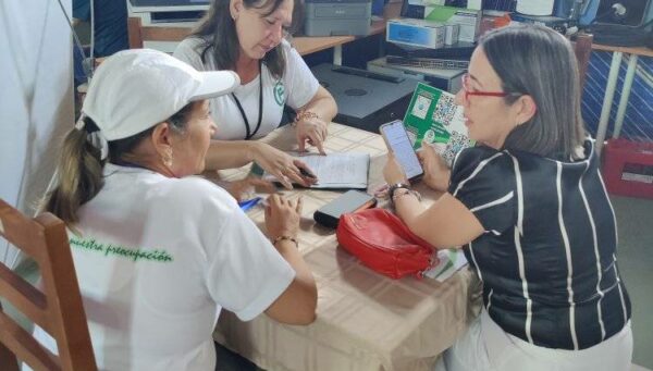 Signing of Letter of Intent with the Provincial Company of Pharmacies and Opticians.