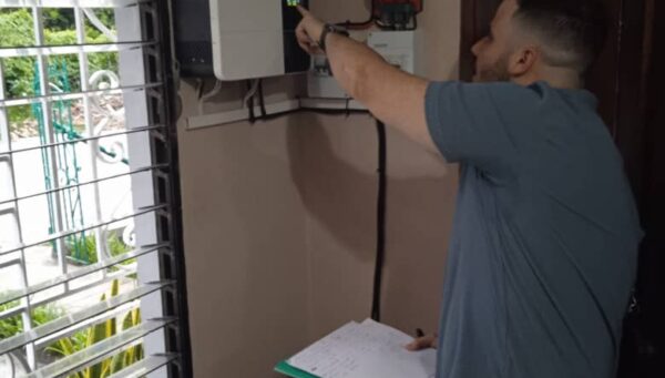 Installation of a backup system in a house in the municipality of Colombia, Las Tunas.