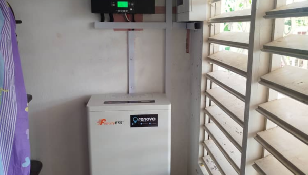 Montaje de sistema fotovoltaico de 6 kwh en una vivienda en Camagüey.