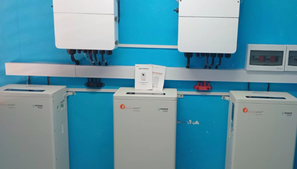 Montaje de kit de 24 KW a cliente HOLPES, en Holguín