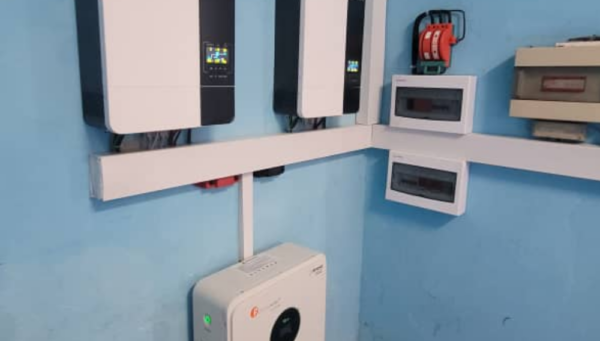 Renova SRL instala sistema de 6kW para SEPROCAM con batería de litio Felicity