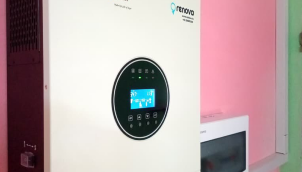 Renova SURL completa instalación de 5kW con respaldo de 10kWh y 10 paneles solares en Camagüey