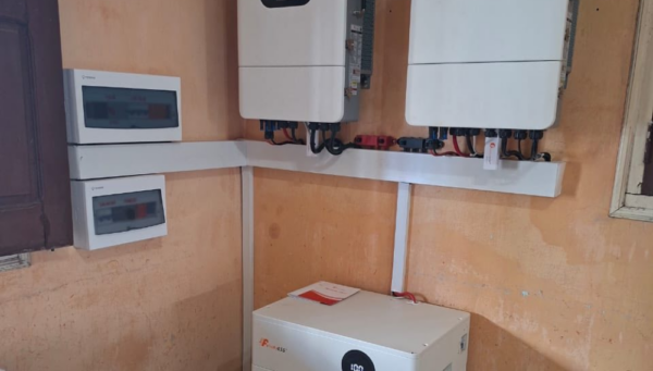 Montaje finalizado en Guáimaro: RENOVA SRL potencia restaurante privado con tecnología bifacial y sistema escalable